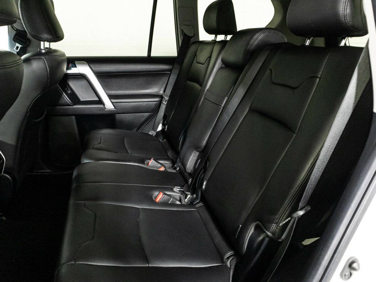 Toyota Land Cruiser Prado с пробегом — 2019 год. Фото: #9