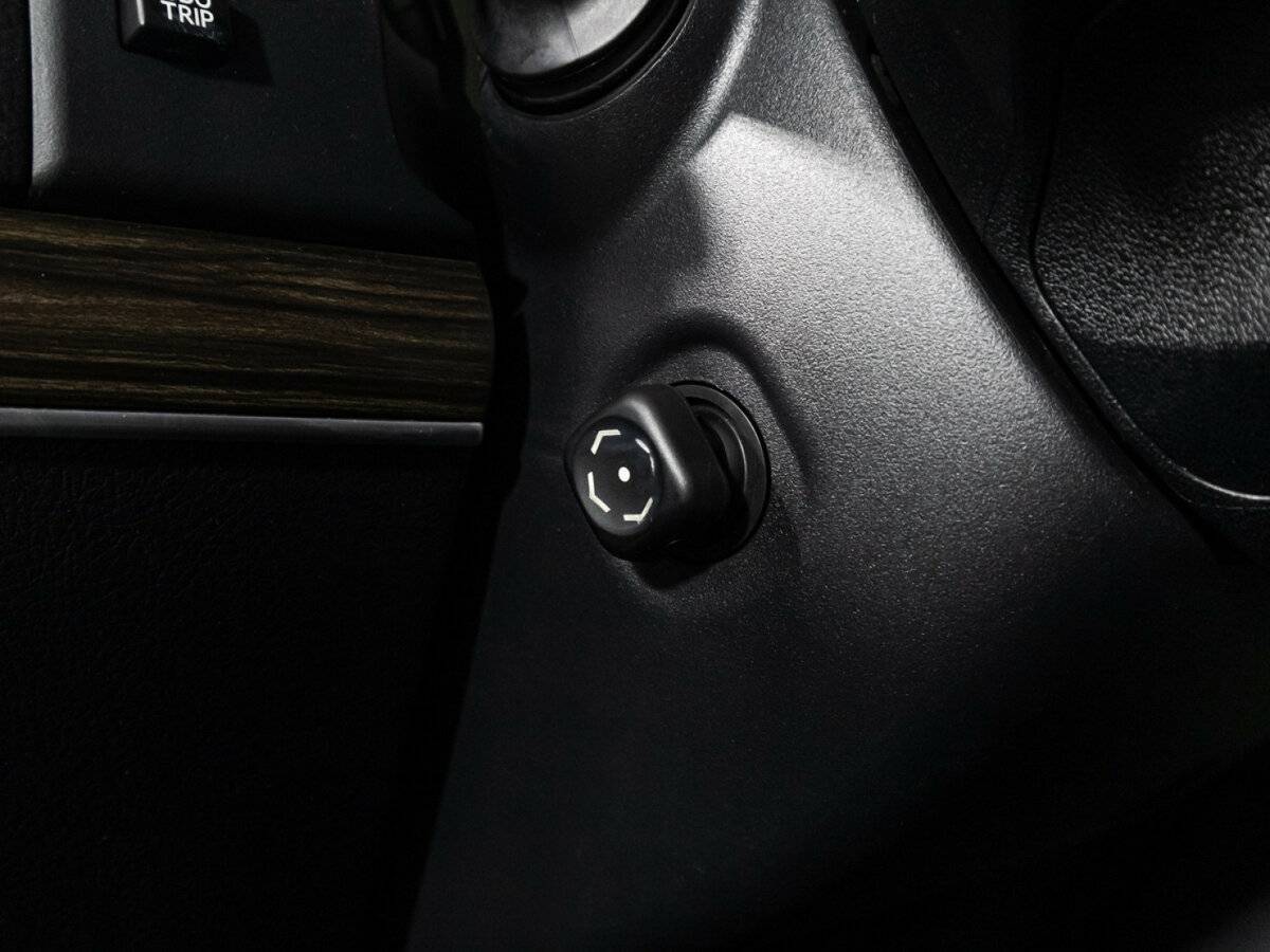 Toyota Land Cruiser Prado с пробегом — 2019 год. Фото: #16