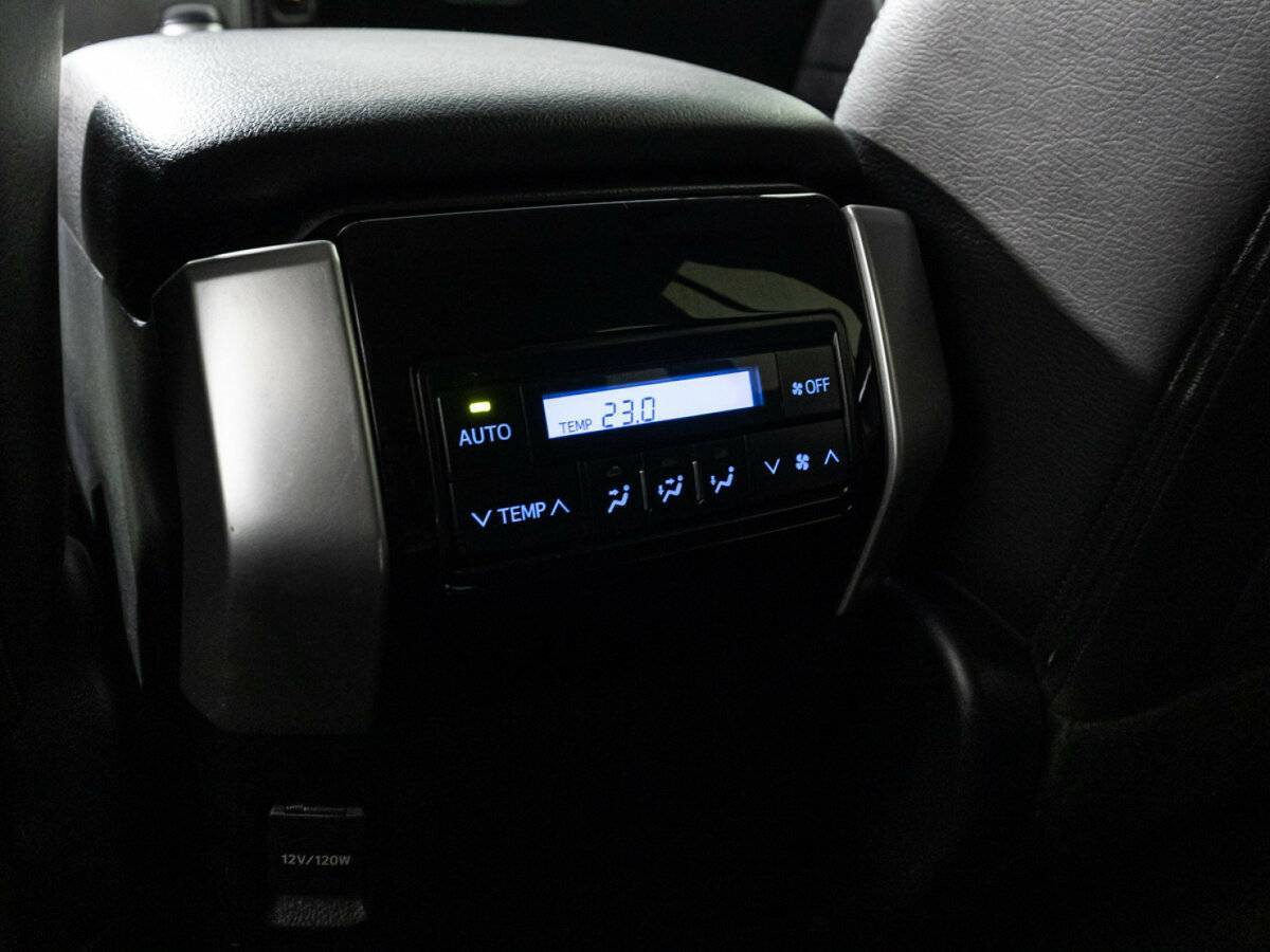 Toyota Land Cruiser Prado с пробегом — 2019 год. Фото: #24