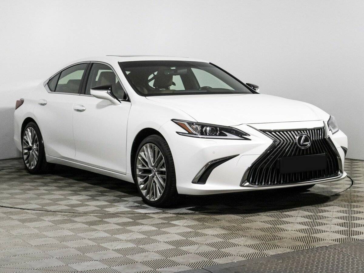 Lexus ES с пробегом — 2019 год. Фото: #2