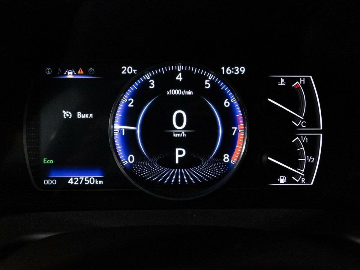 Lexus ES с пробегом — 2019 год. Фото: #11