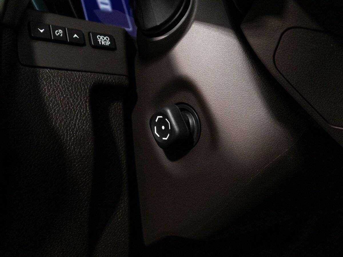 Lexus ES с пробегом — 2019 год. Фото: #16