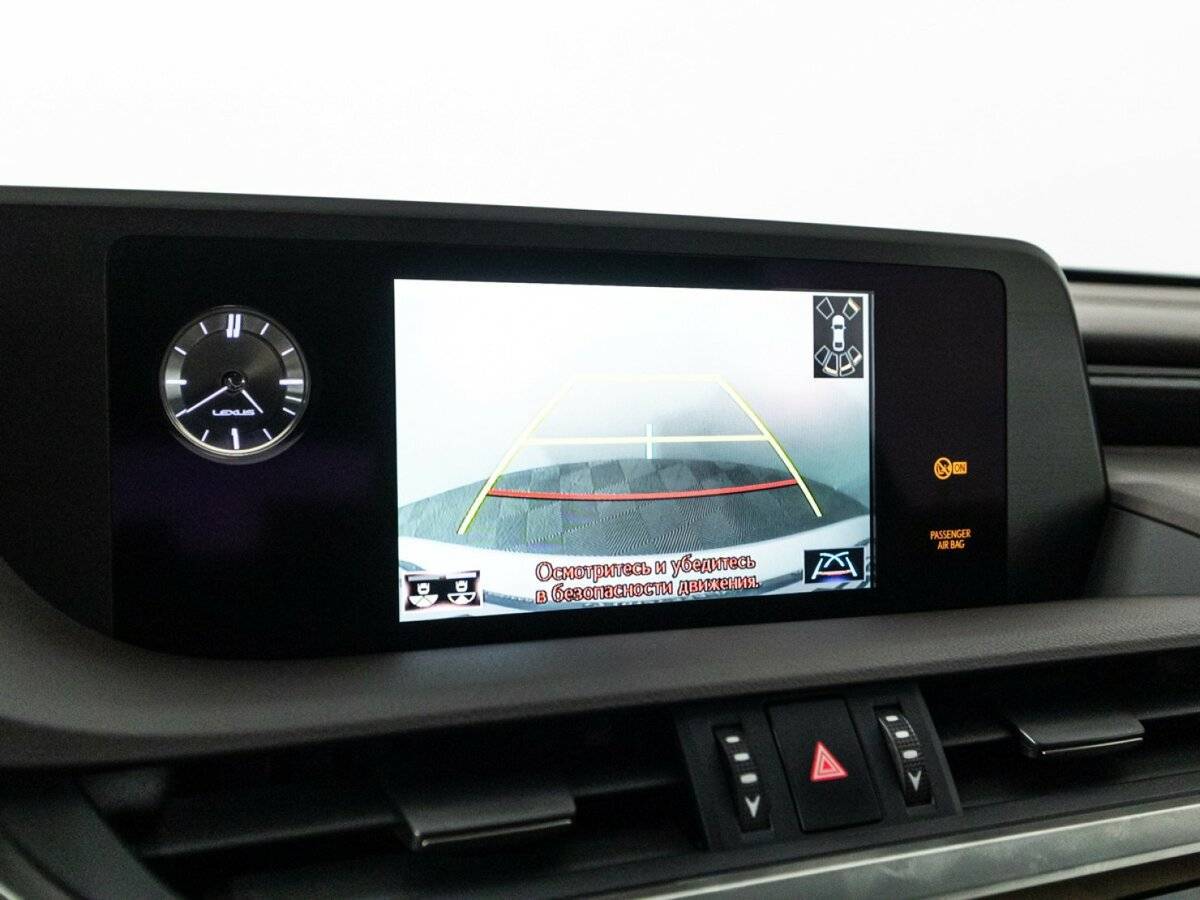 Lexus ES с пробегом — 2019 год. Фото: #18