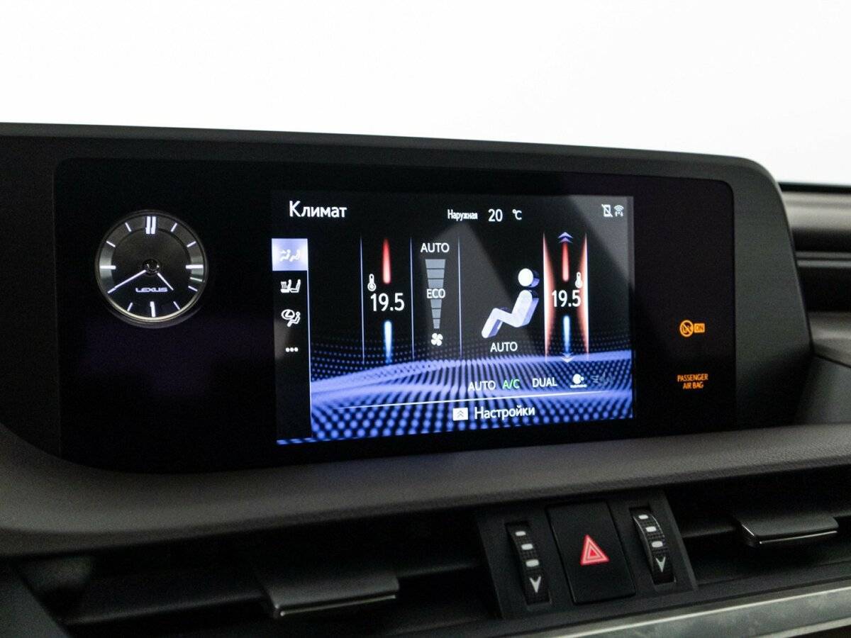 Lexus ES с пробегом — 2019 год. Фото: #19