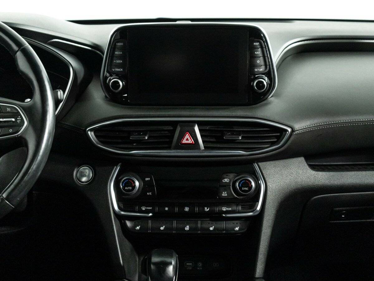 Hyundai Santa Fe с пробегом — 2019 год. Фото: #13