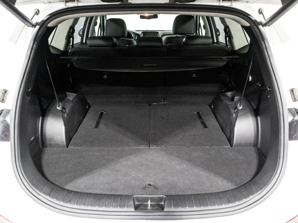 Hyundai Santa Fe с пробегом — 2019 год. Фото: #14