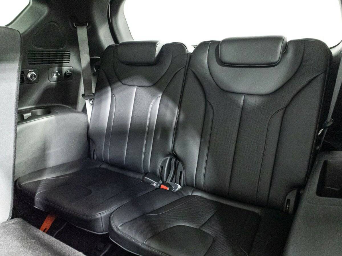 Hyundai Santa Fe с пробегом — 2019 год. Фото: #17