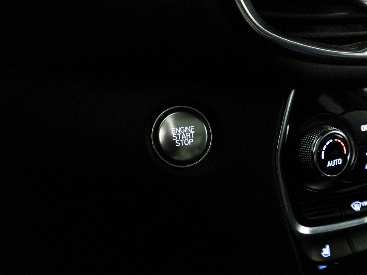 Hyundai Santa Fe с пробегом — 2019 год. Фото: #26