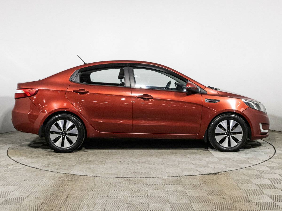Kia Rio с пробегом — 2011 год. Фото: #3