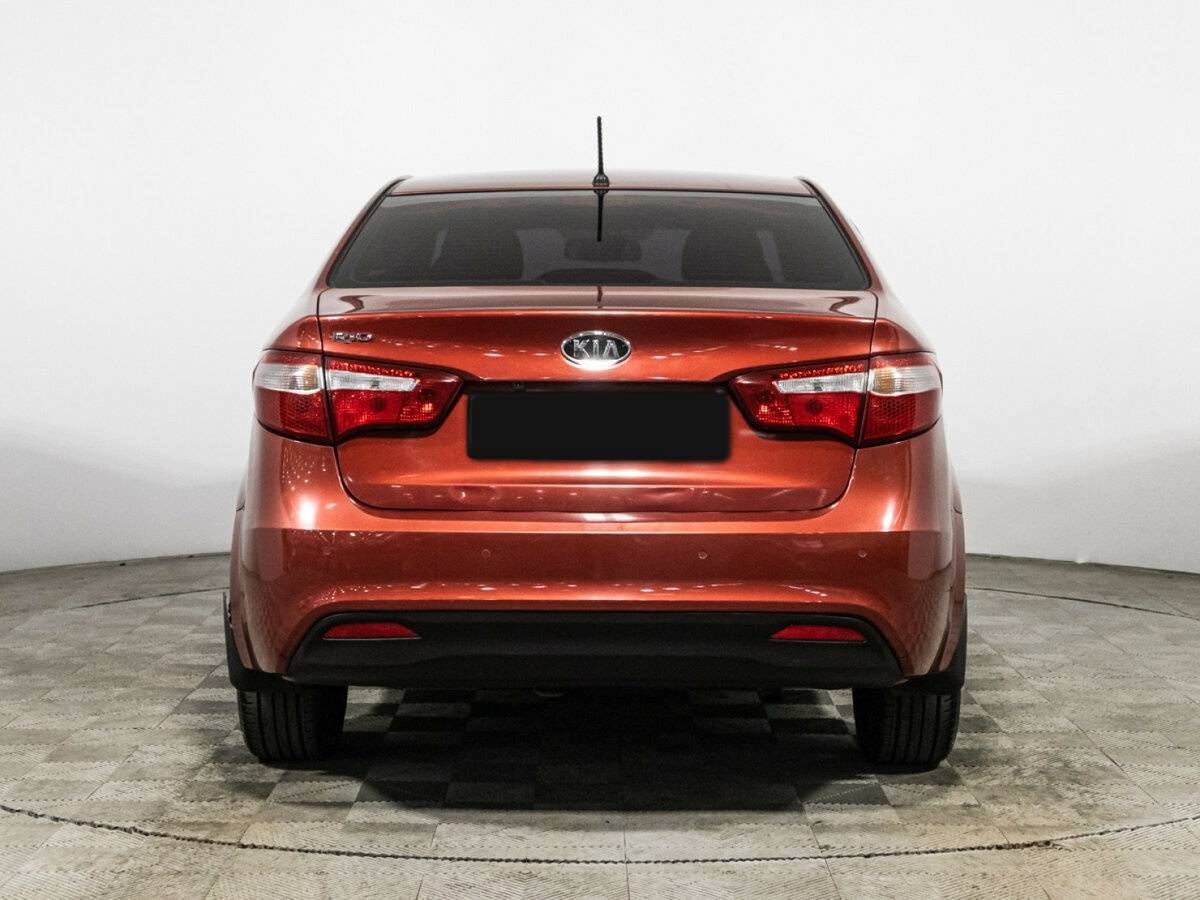 Kia Rio с пробегом — 2011 год. Фото: #5