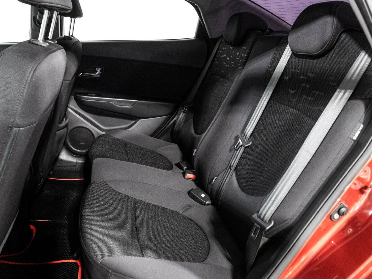 Kia Rio с пробегом — 2011 год. Фото: #9