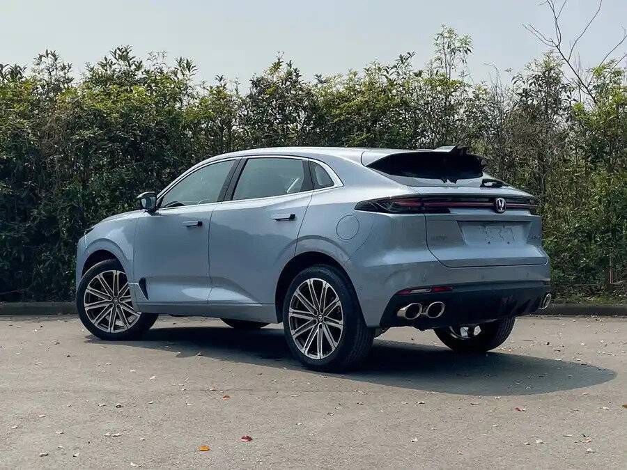 Changan UNI-K с пробегом — 2022 год. Фото: #3