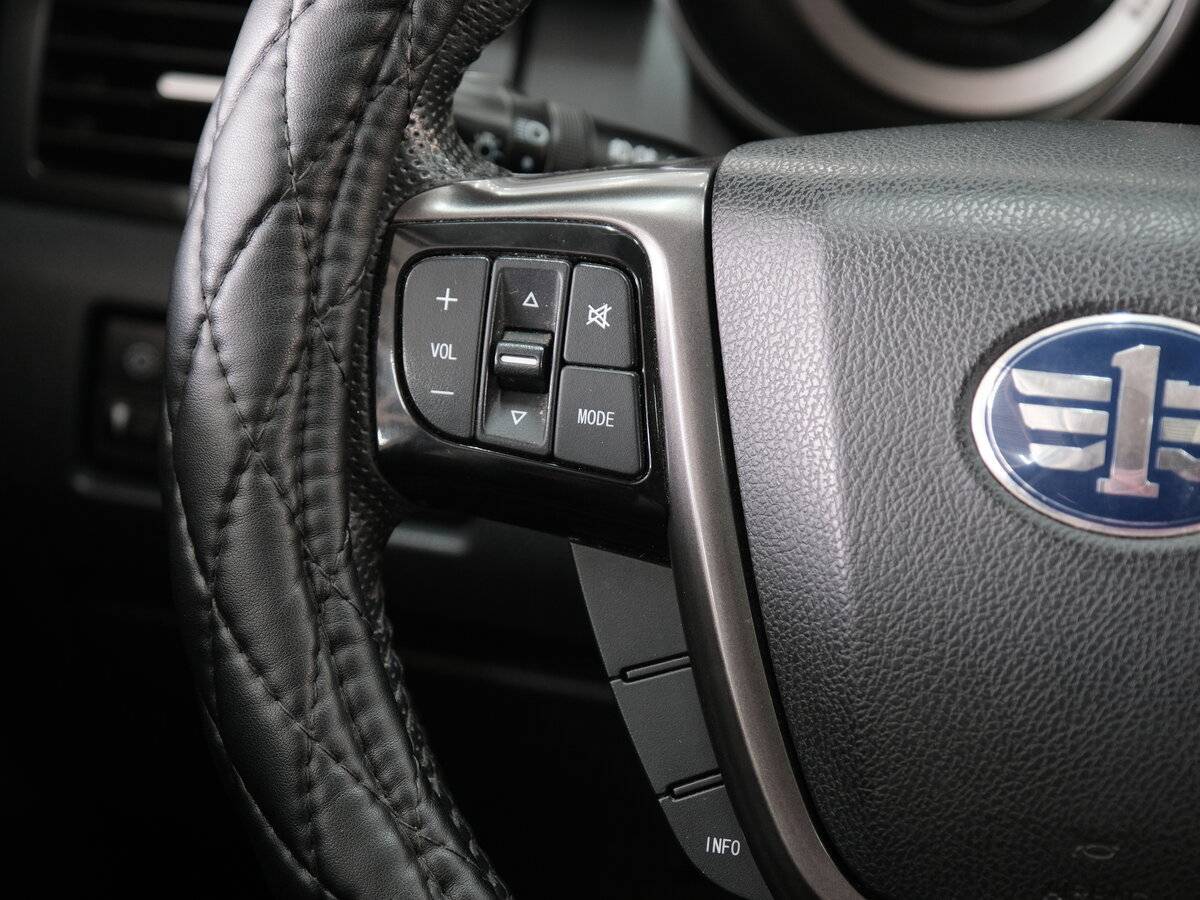 FAW Besturn X80 с пробегом — 2017 год. Фото: #10