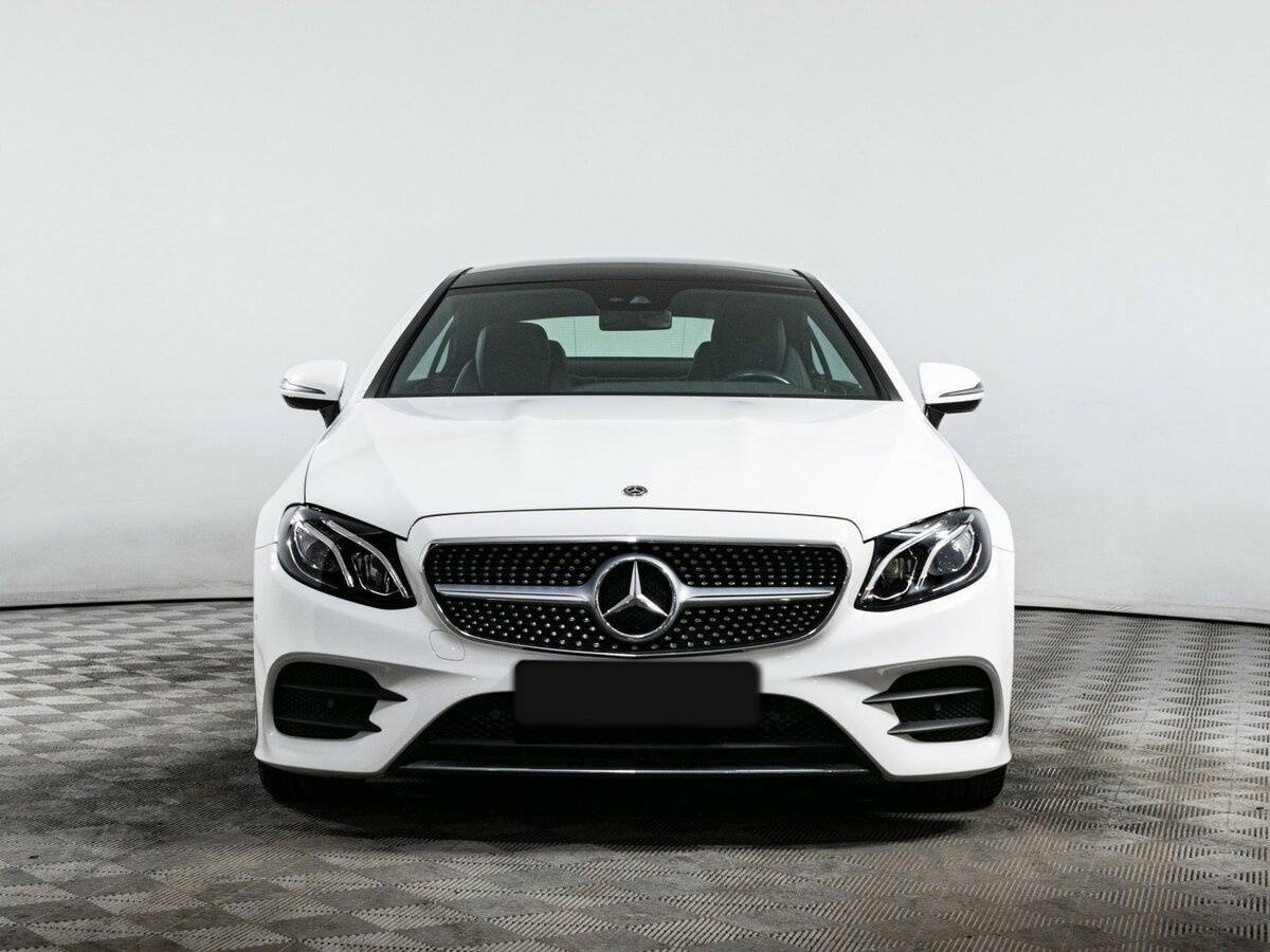 Mercedes-Benz E-Класс с пробегом — 2017 год. Фото: #1