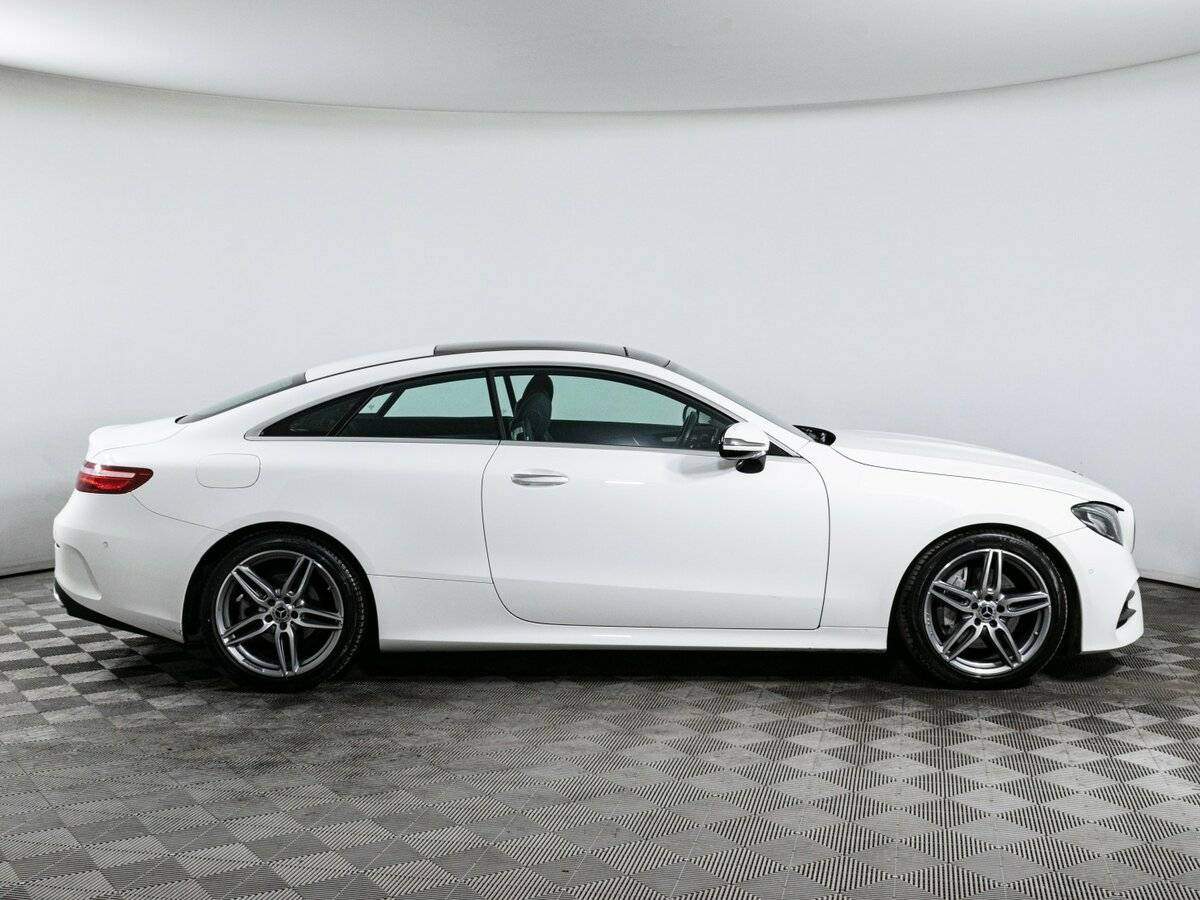 Mercedes-Benz E-Класс с пробегом — 2017 год. Фото: #3