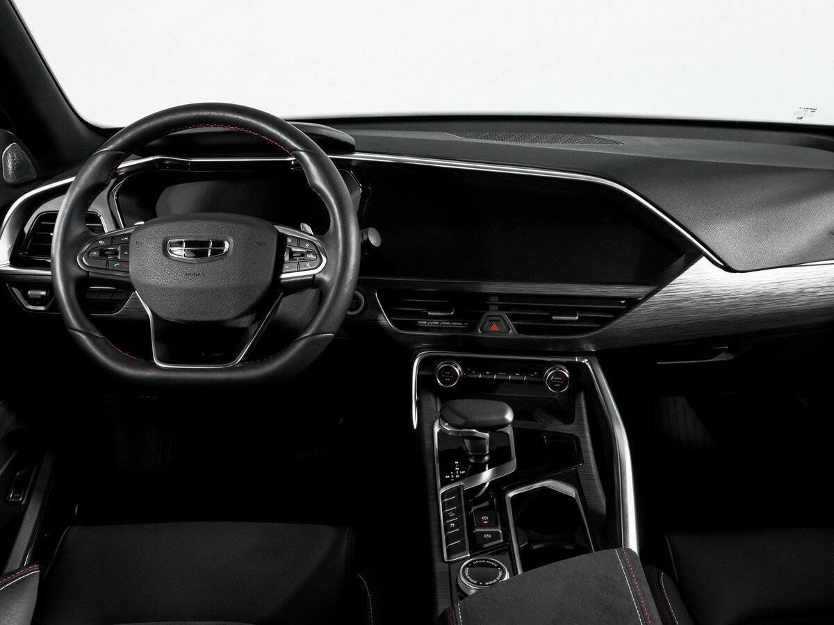 Geely Tugella с пробегом — 2023 год. Фото: #11