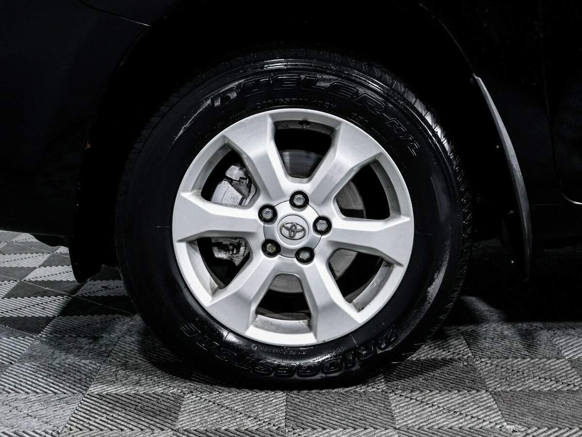Toyota RAV4 с пробегом — 2010 год. Фото: #14