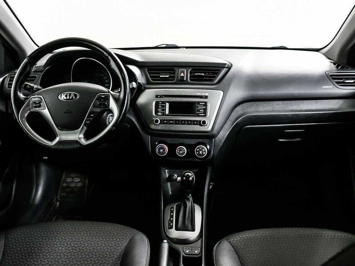 Kia Rio с пробегом — 2017 год. Фото: #10