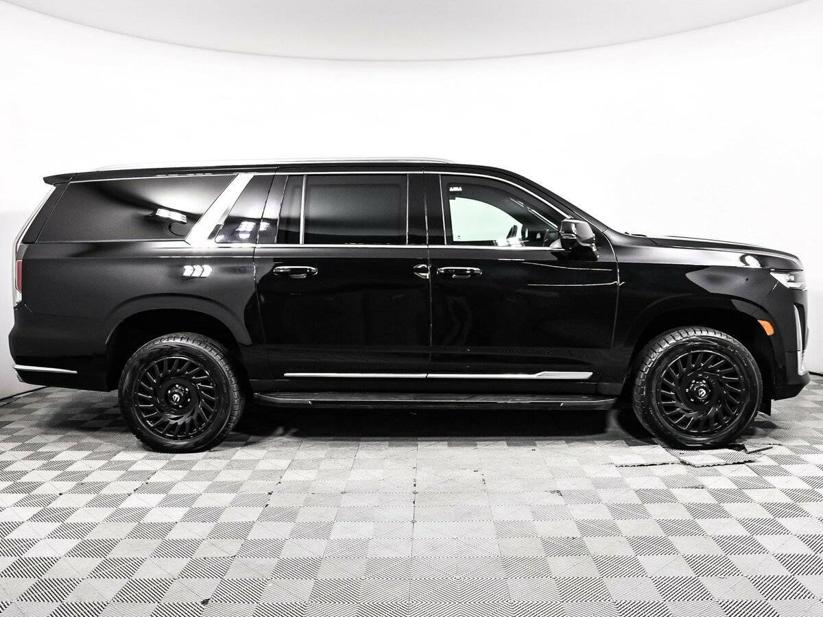 Cadillac Escalade с пробегом — 2022 год. Фото: #3