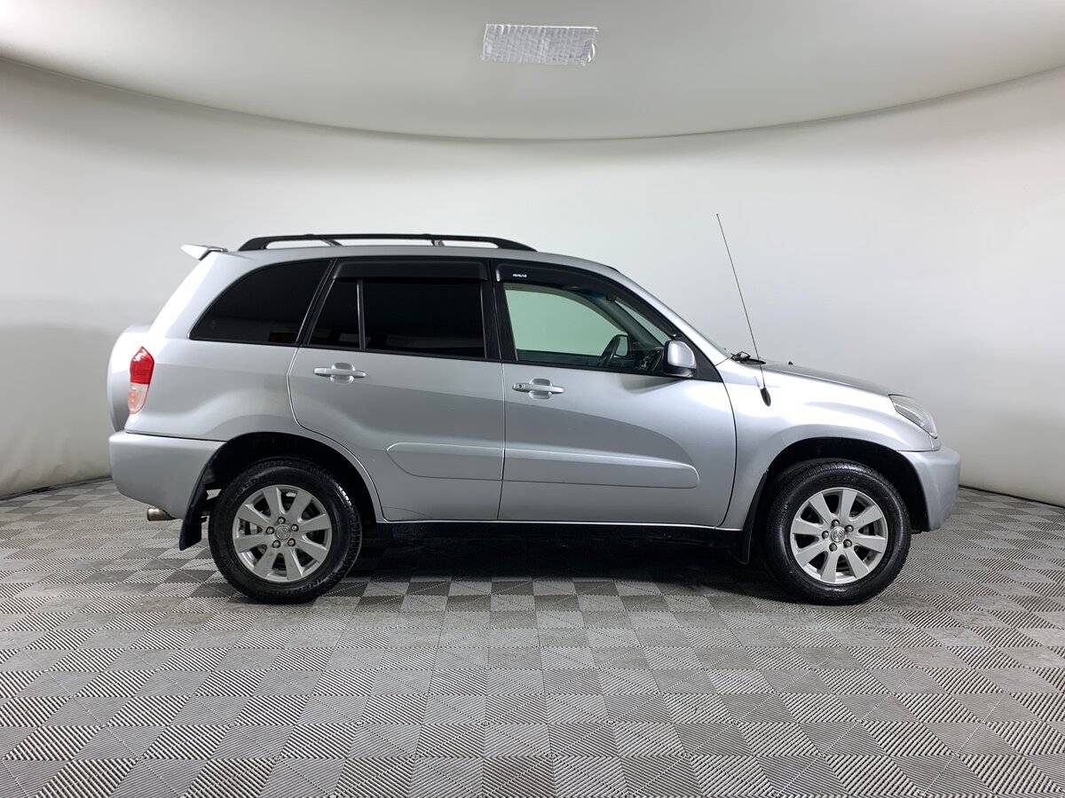 Toyota RAV4 с пробегом — 2002 год. Фото: #3