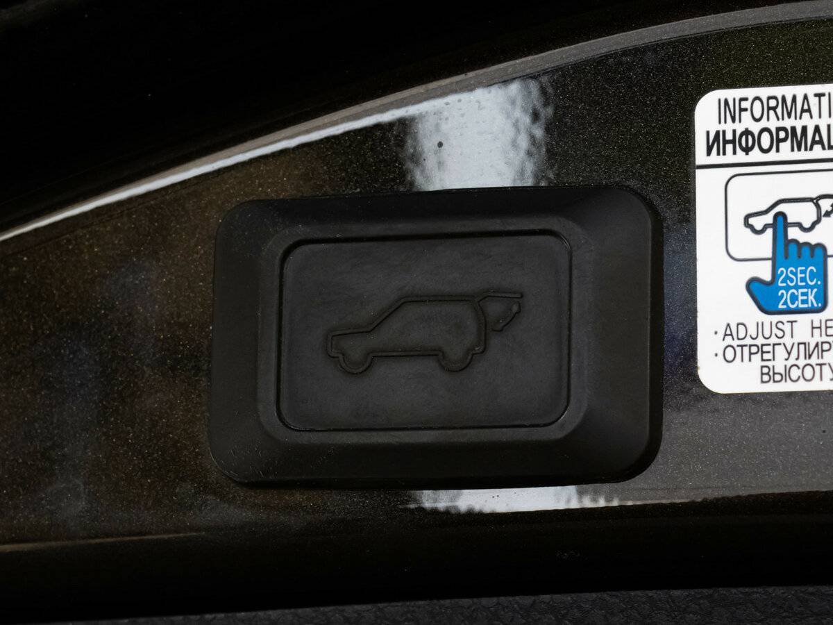 Toyota RAV4 с пробегом — 2015 год. Фото: #18