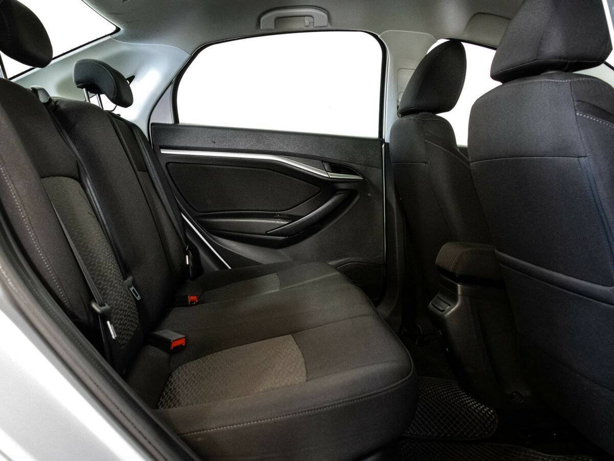 Lada (ВАЗ) Vesta с пробегом — 2021 год. Фото: #13