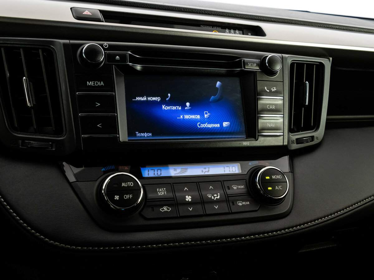 Toyota RAV4 с пробегом — 2016 год. Фото: #11