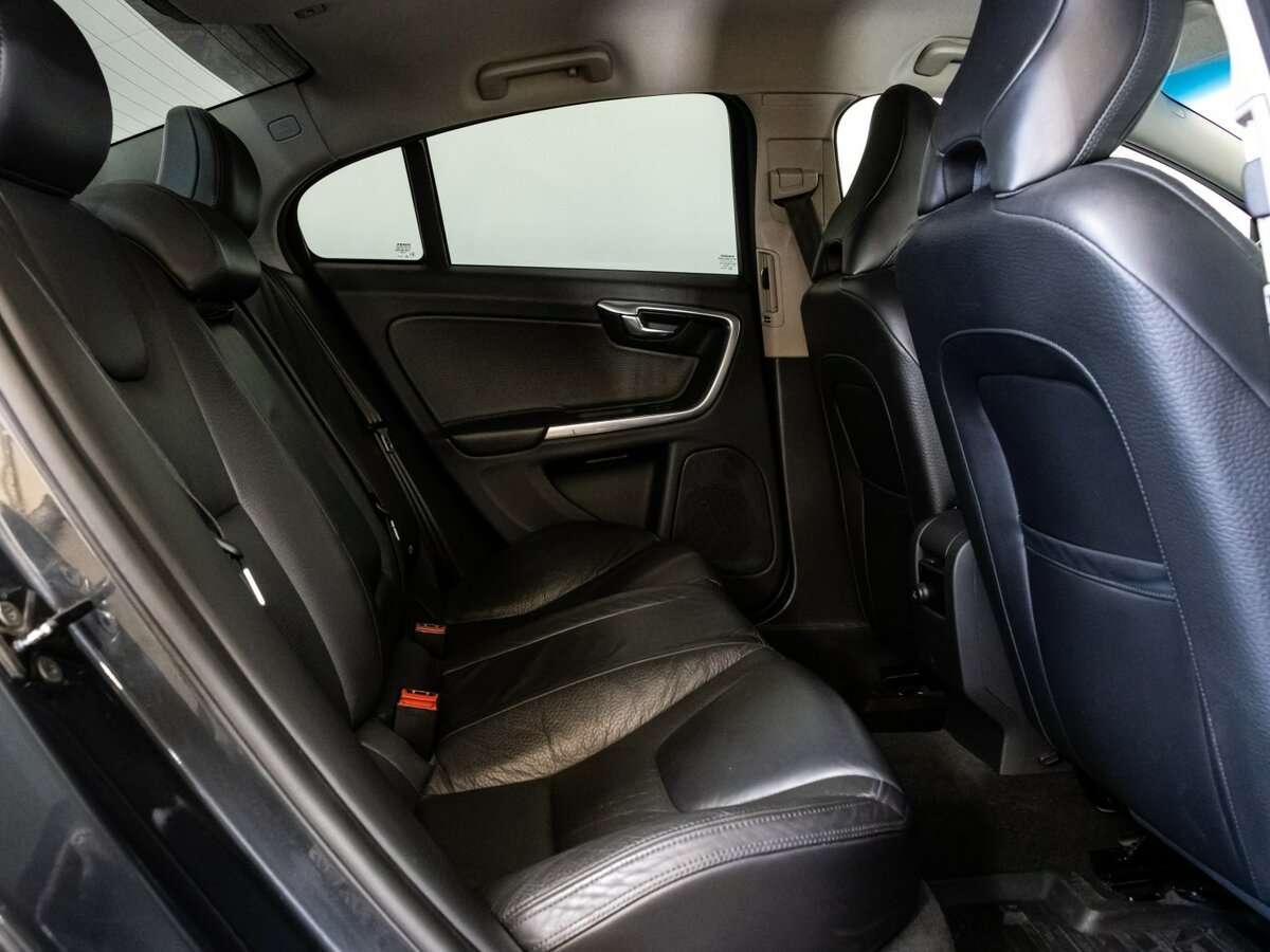 Volvo S60 с пробегом — 2011 год. Фото: #14