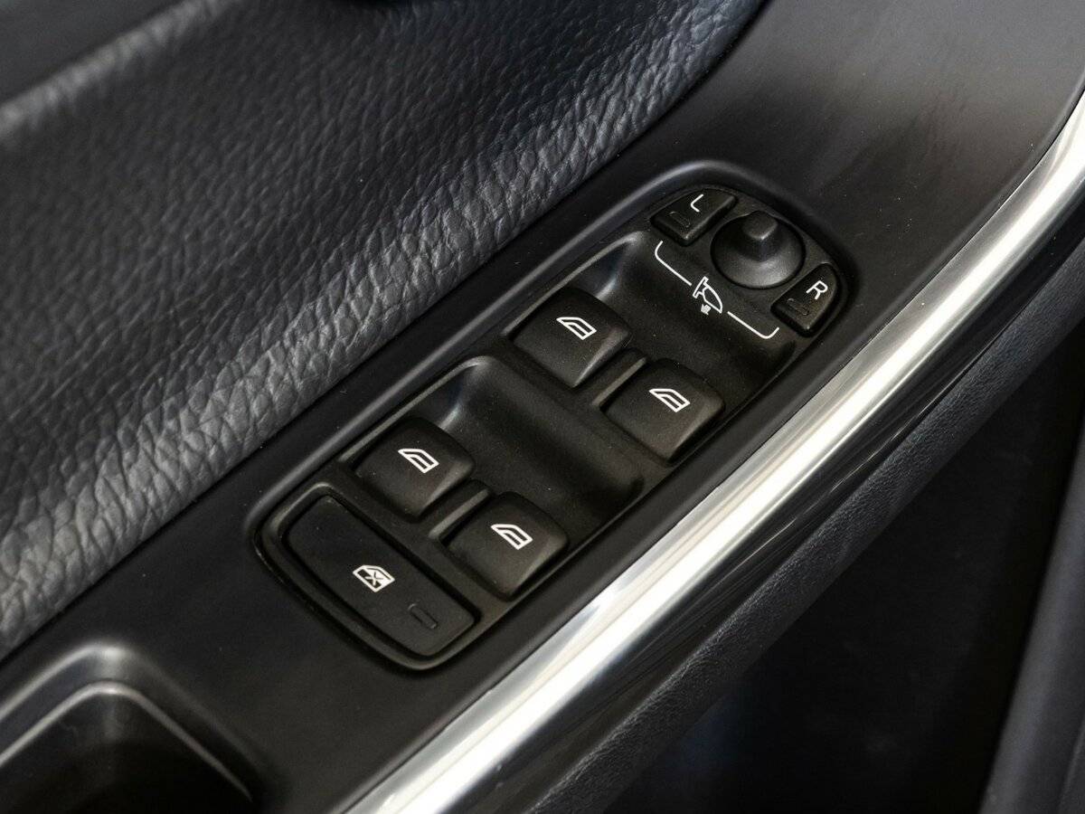 Volvo S60 с пробегом — 2011 год. Фото: #15