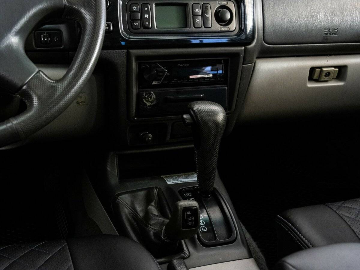 Mitsubishi Pajero Sport с пробегом — 2007 год. Фото: #11