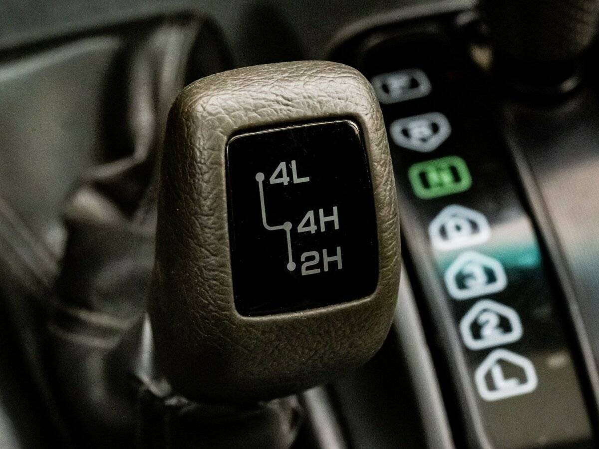 Mitsubishi Pajero Sport с пробегом — 2007 год. Фото: #13