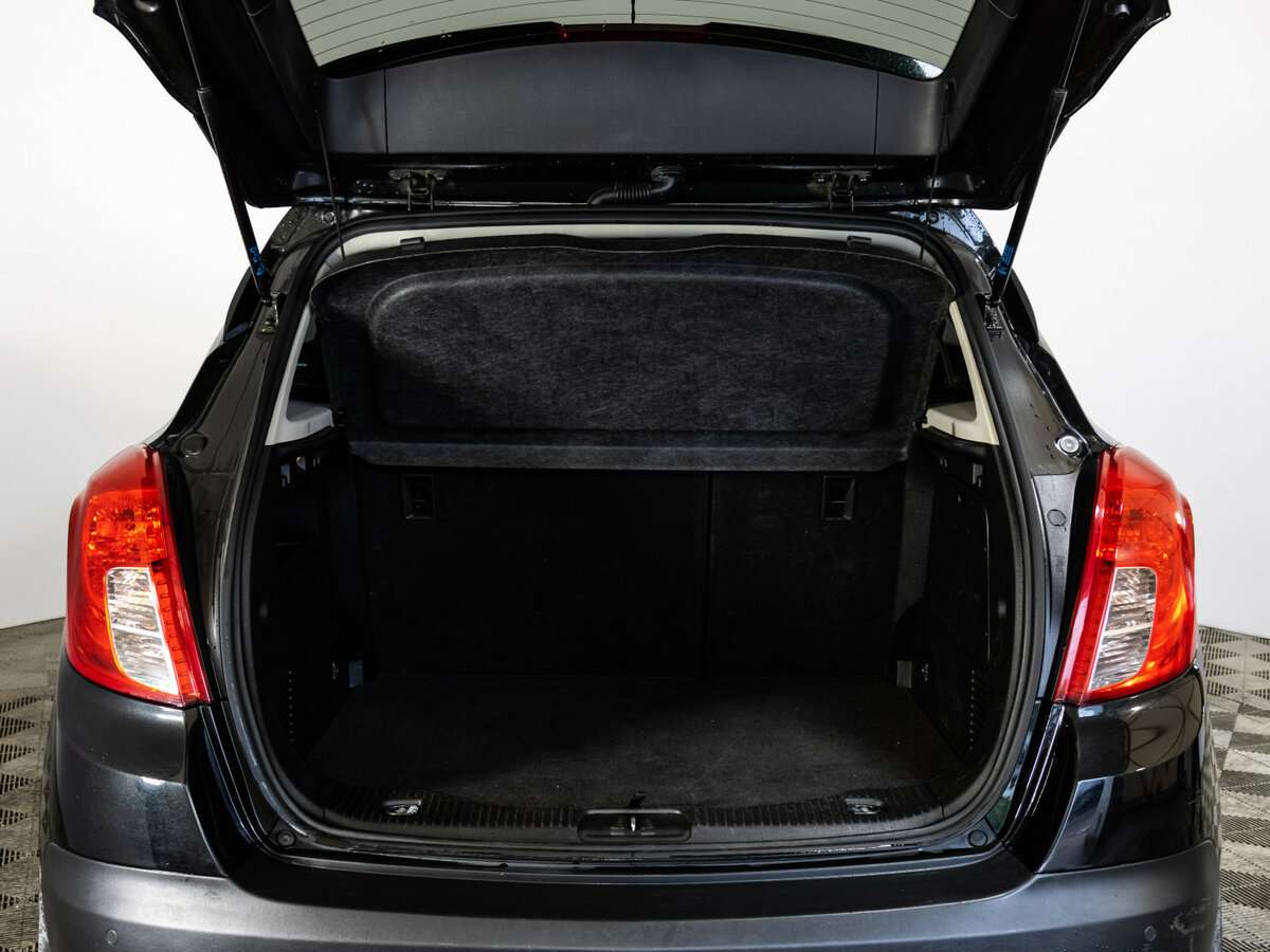 Opel Mokka с пробегом — 2015 год. Фото: #19