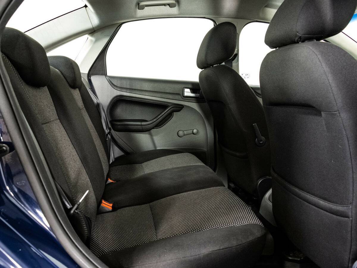 Ford Focus с пробегом — 2010 год. Фото: #9