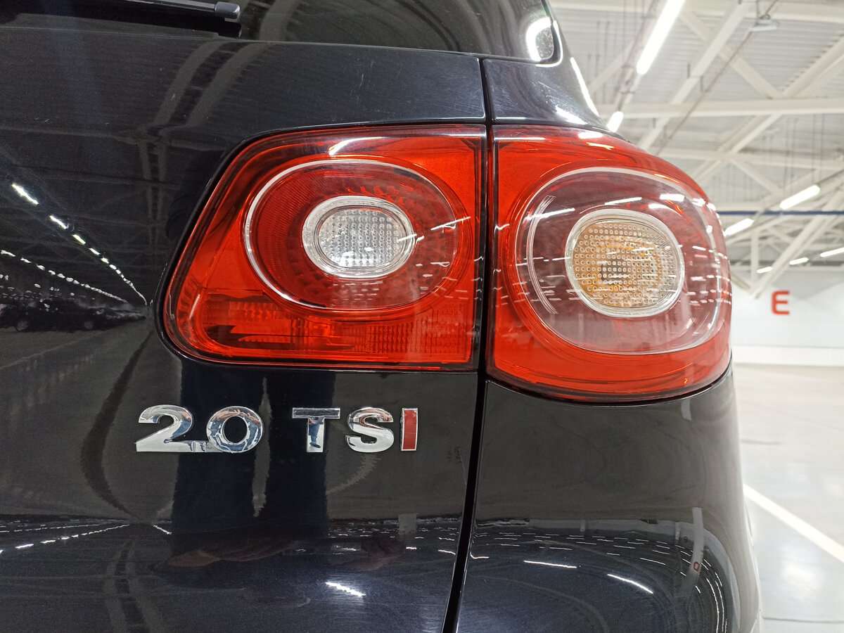 Volkswagen Tiguan с пробегом — 2008 год. Фото: #8