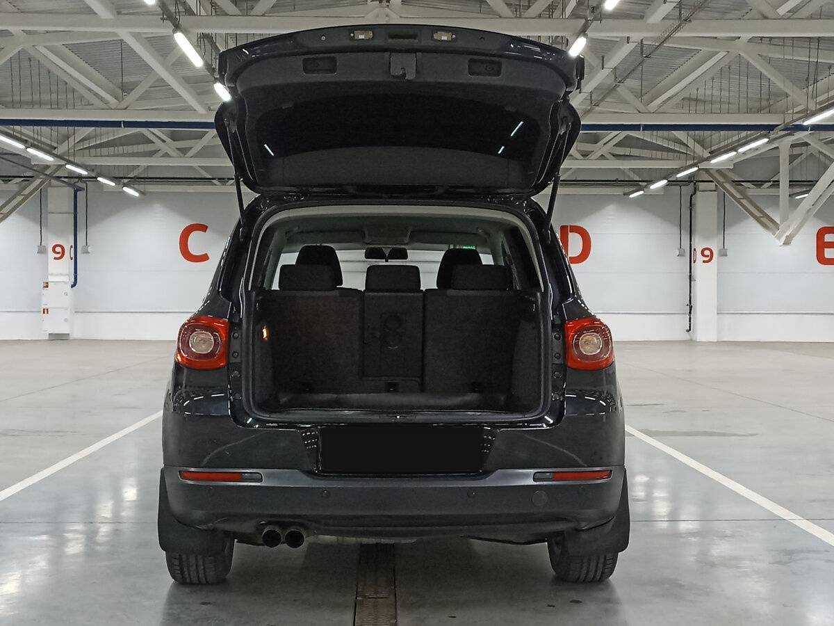 Volkswagen Tiguan с пробегом — 2008 год. Фото: #9