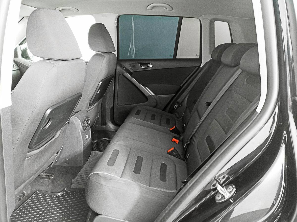 Volkswagen Tiguan с пробегом — 2008 год. Фото: #11