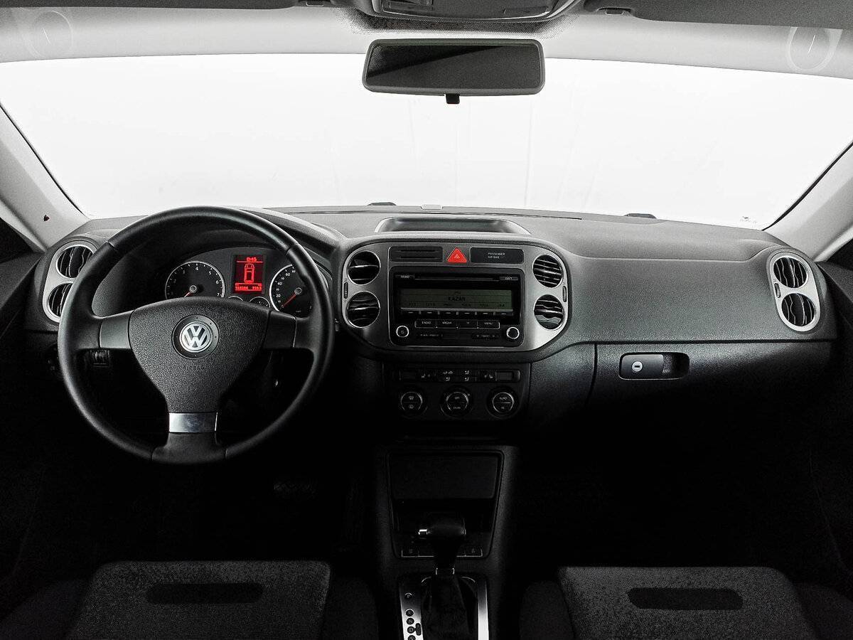 Volkswagen Tiguan с пробегом — 2008 год. Фото: #13