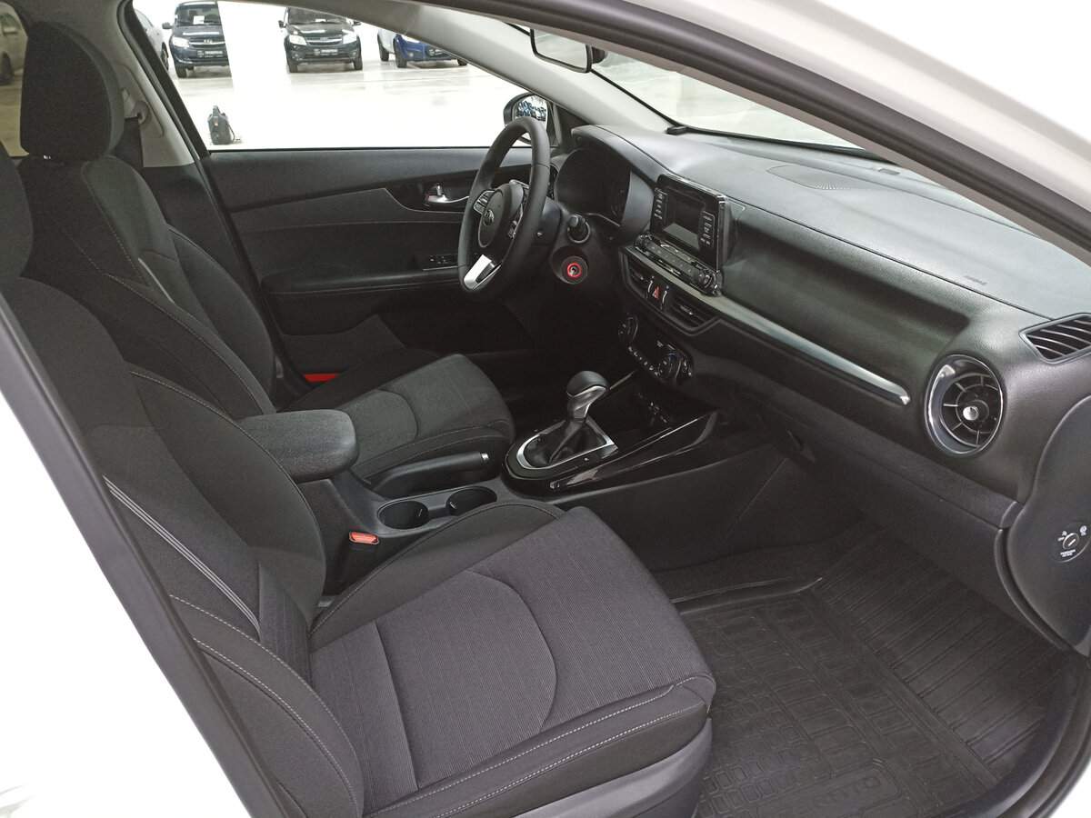 Kia Cerato с пробегом — 2019 год. Фото: #10