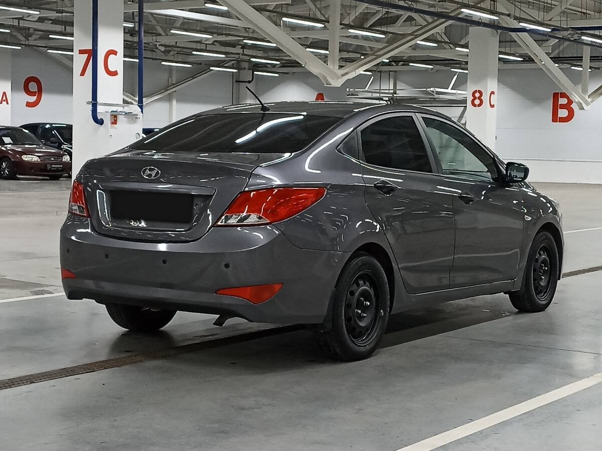 Hyundai Solaris с пробегом — 2015 год. Фото: #4