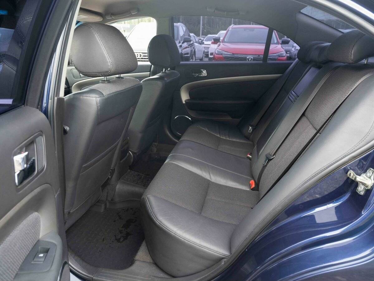 Chevrolet Epica с пробегом — 2012 год. Фото: #8