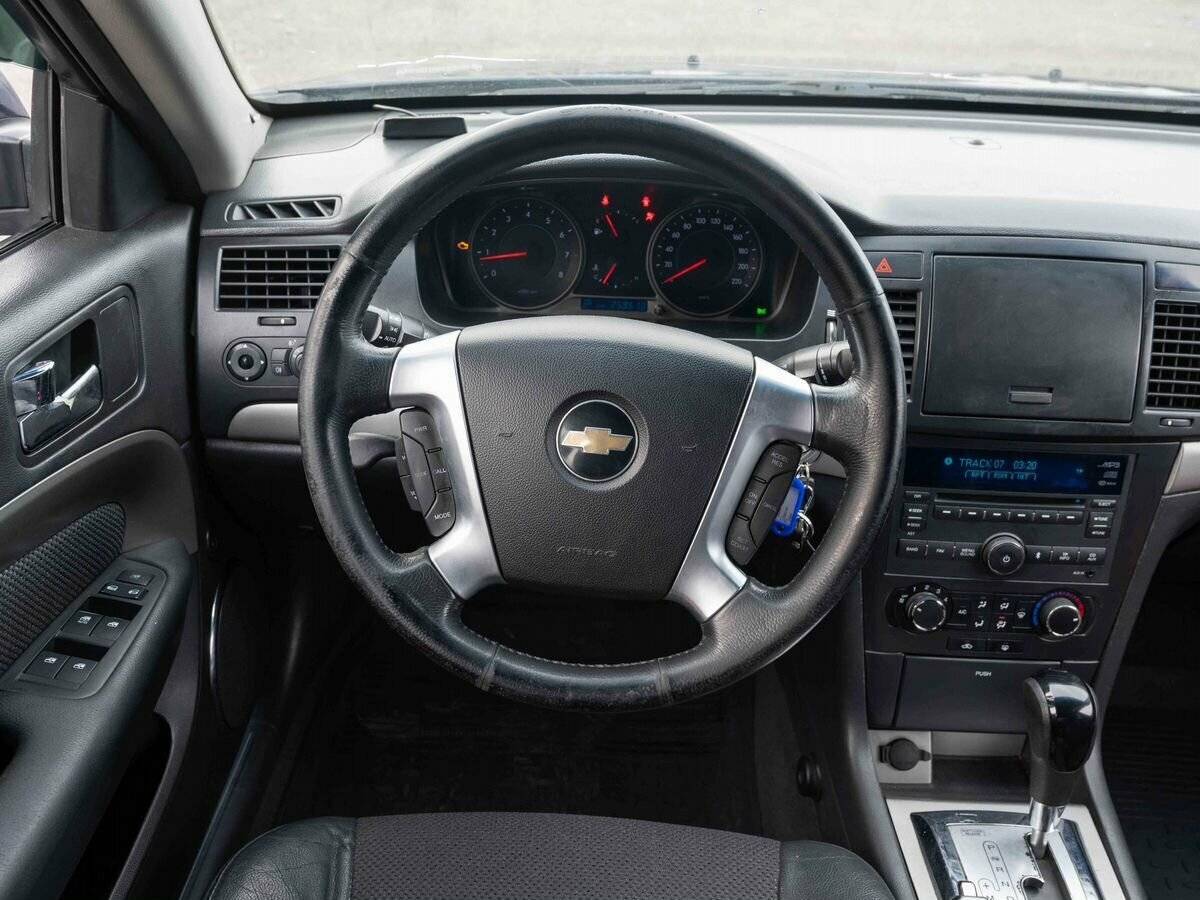 Chevrolet Epica с пробегом — 2012 год. Фото: #12