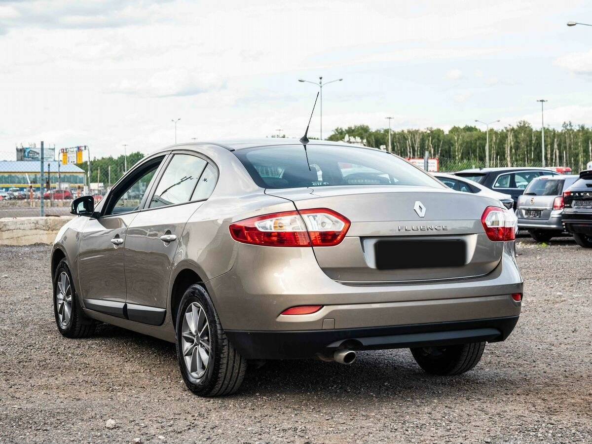 Renault Fluence с пробегом — 2010 год. Фото: #3