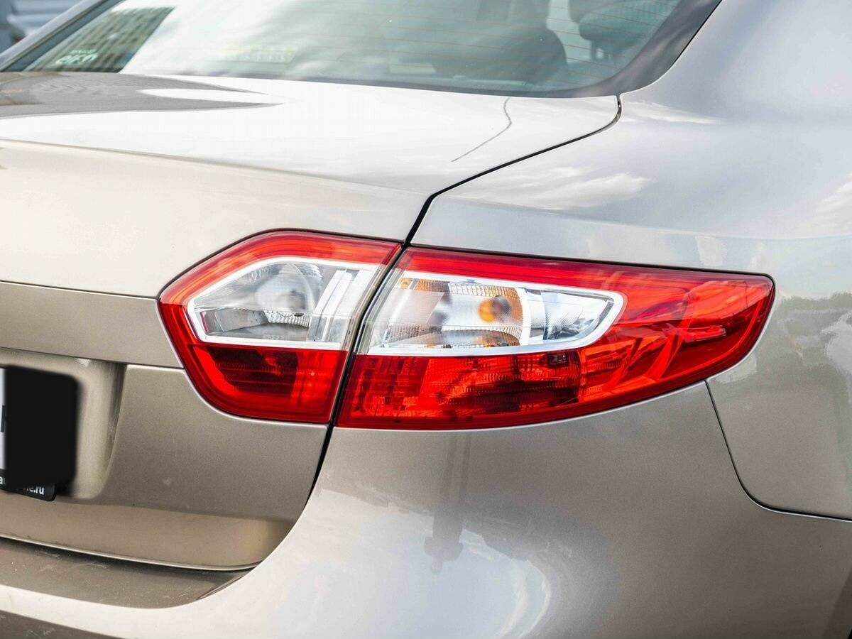 Renault Fluence с пробегом — 2010 год. Фото: #20