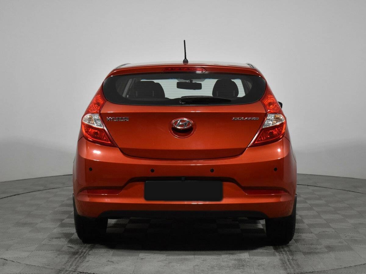 Hyundai Solaris с пробегом — 2014 год. Фото: #5