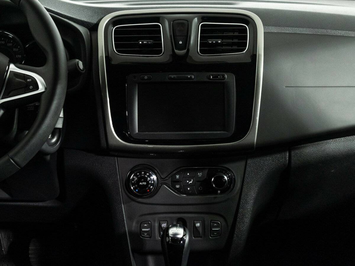 Renault Sandero с пробегом — 2021 год. Фото: #13