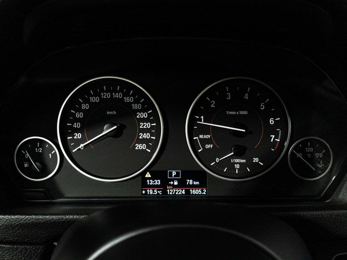 BMW 3 серии с пробегом — 2014 год. Фото: #11