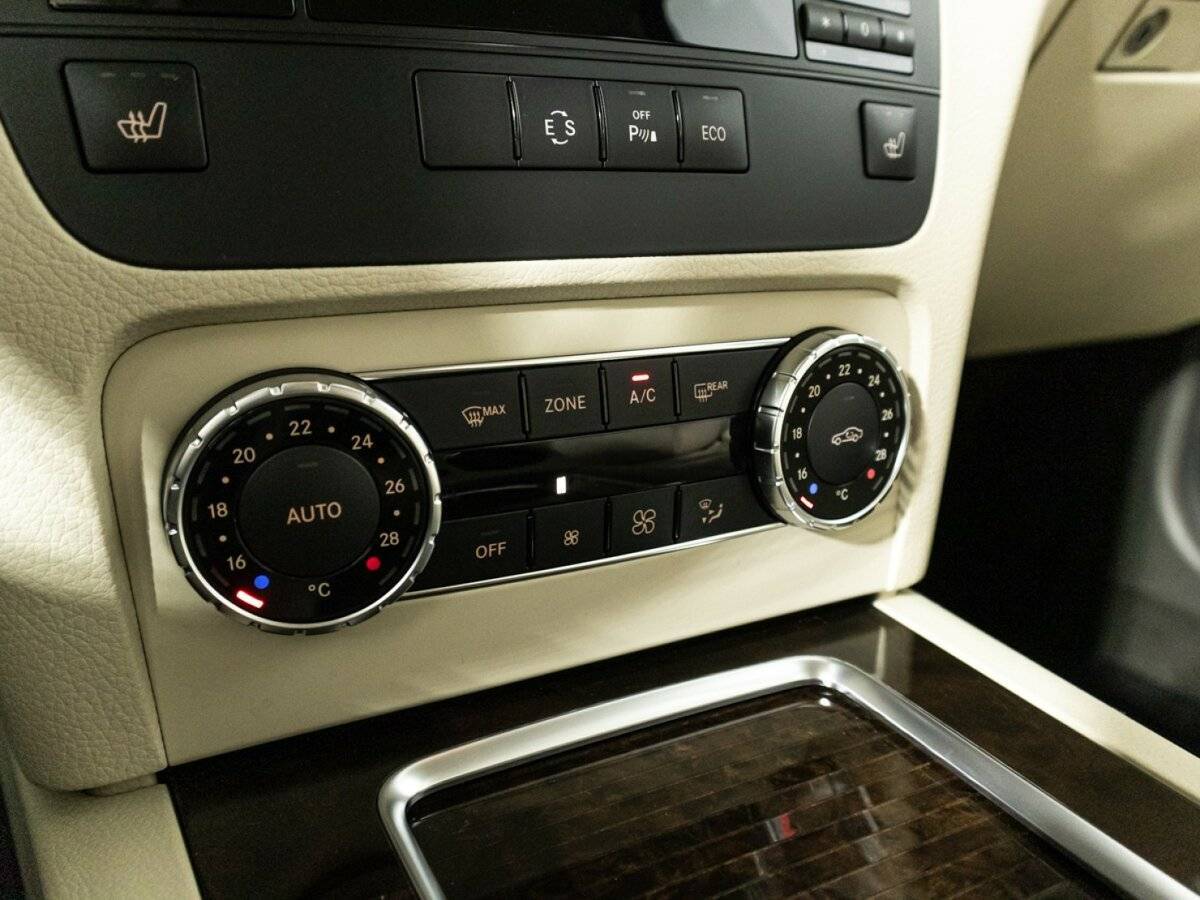 Mercedes-Benz GLK-Класс с пробегом — 2014 год. Фото: #17