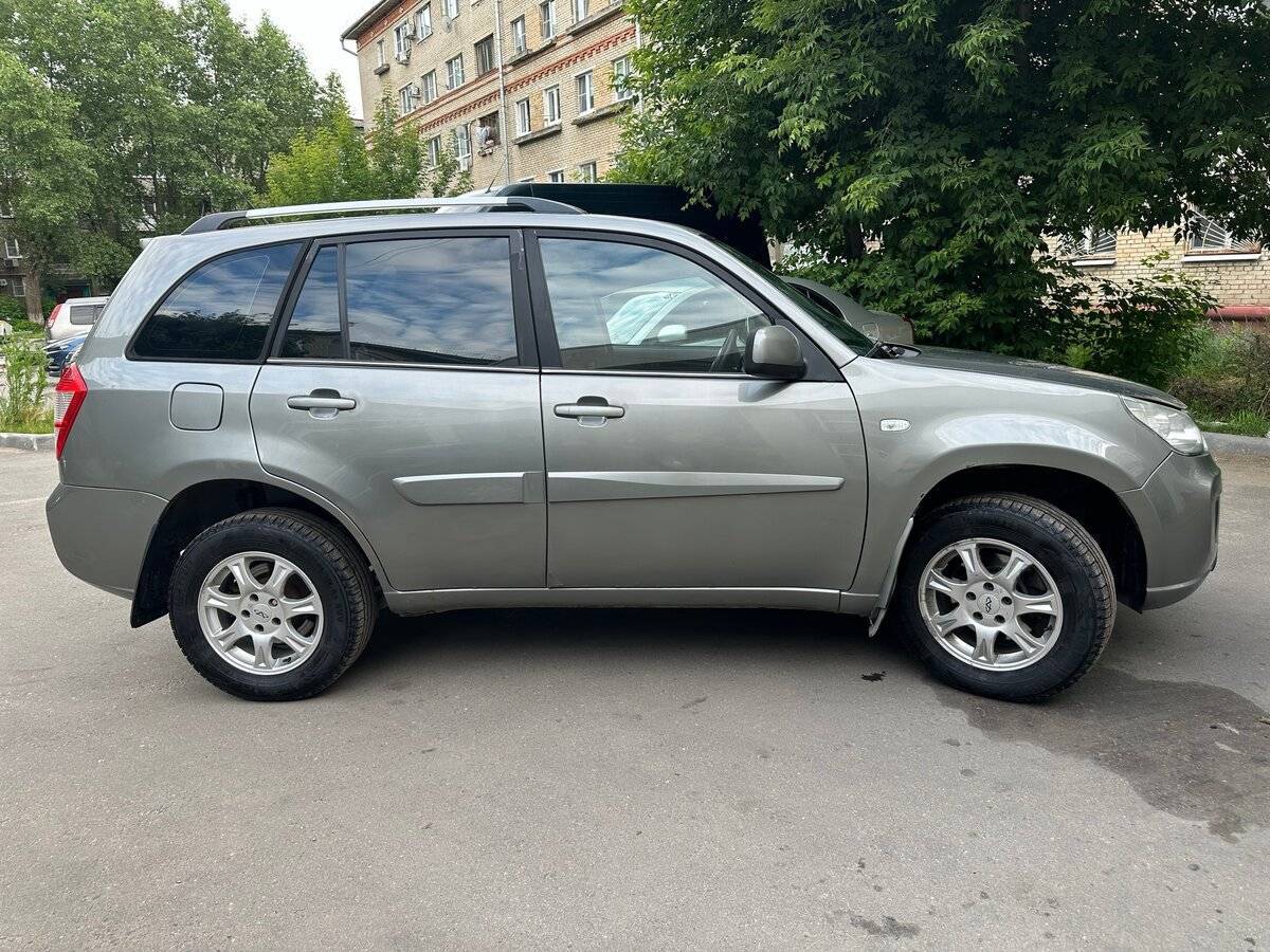 Chery Tiggo (T11) с пробегом — 2013 год. Фото: #3