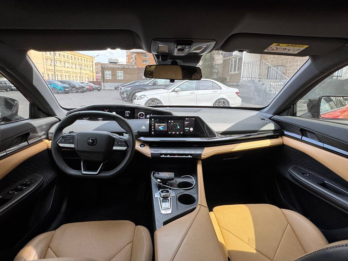 Changan UNI-V с пробегом — 2022 год. Фото: #8