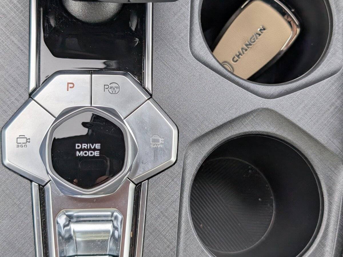 Changan UNI-V с пробегом — 2024 год. Фото: #10